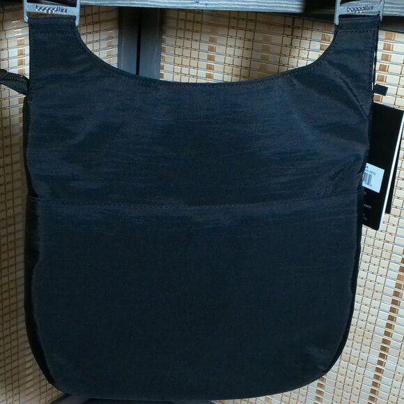 Black Baggallini Big Zipper Bagg with RFID - Picture 6 of 9